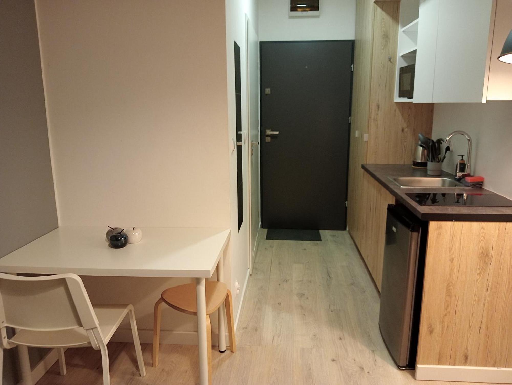 Adler Room Suite -- Prywatna Lazienka, Dostep Na Kod, Parking Lódź Exterior foto